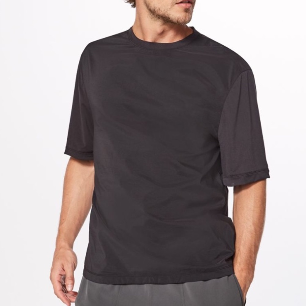 Lululemon - On Time Short Sleeve Shirt (Large)